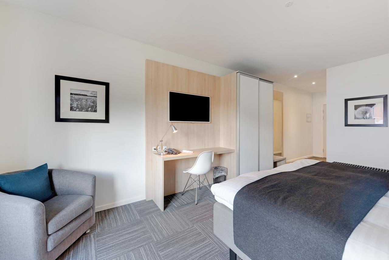 Hotel Jernbanegade Kibaek Bagian luar foto