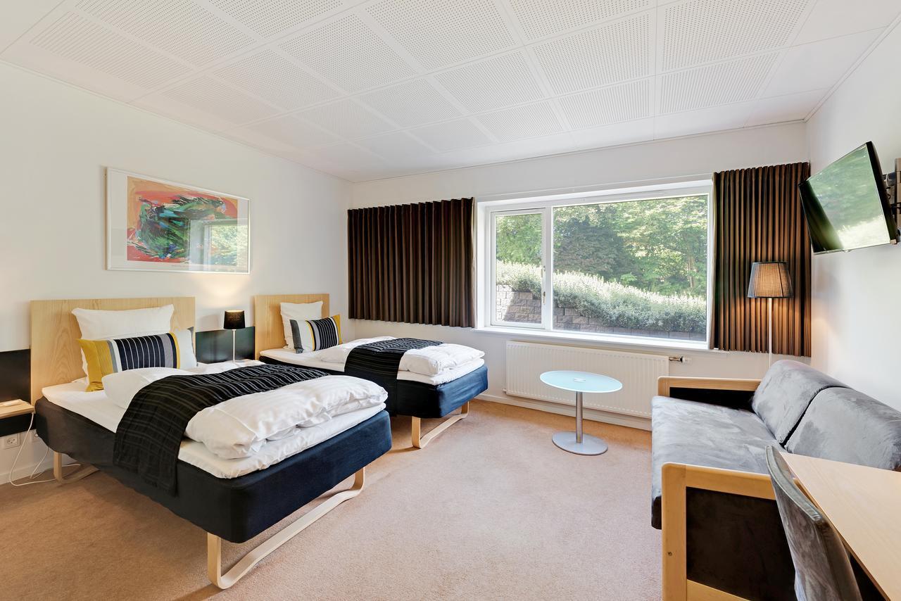 Hotel Jernbanegade Kibaek Bagian luar foto