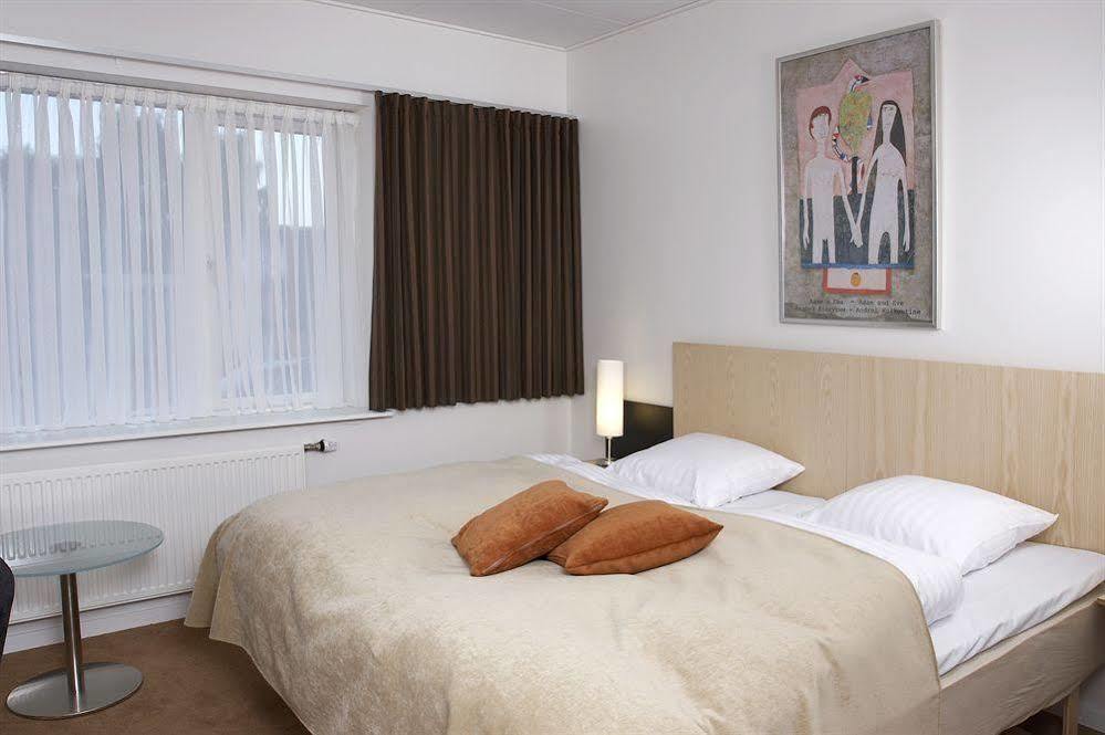 Hotel Jernbanegade Kibaek Bagian luar foto
